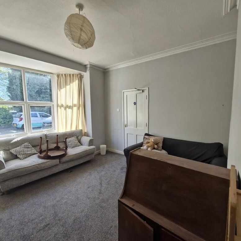 1 bedroom in a house share to rent - Photo 1