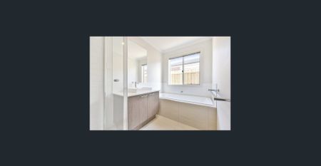 Curlewis Estate Home - Photo 2