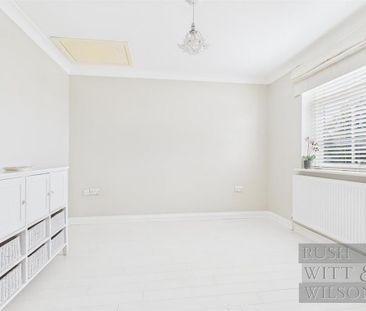 4 bedroom terraced house to rent - Photo 5