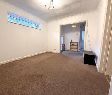 4 bedroom bungalow to rent - Photo 1