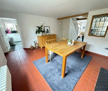 Cottage to rent on - Photo 2