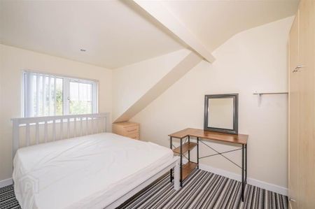 157 Dunluce Avenue, Belfast, BT9 7AX - Photo 2