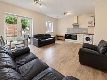 6 bedroom maisonette to rent - Photo 2