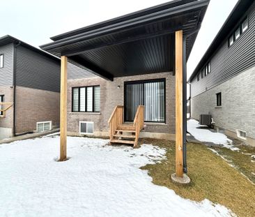 For Lease - 7356 MAJESTIC Trail Unit# UPPER, Niagara Falls, Ontario - Photo 2