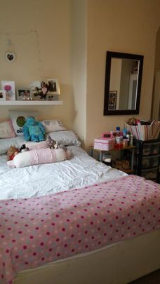 4 bedroom terraced house to rent - Photo 1