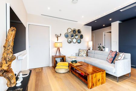 2 bedroom flat to rent - Photo 2