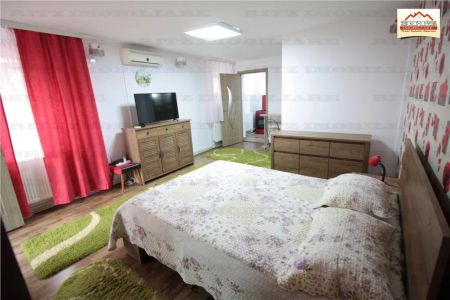 NOU! GARSONIERA confort 1, S=37 mp,mobilata si utilata in vila cu acces la curte! - Fotografie 3