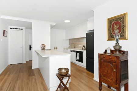 Inner City Living at Its Best � Stylish Cento Apartment! - Photo 3