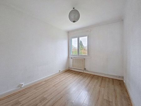 Location appartement 5 pièces 90.35 m² à Bourg-en-Bresse (01000) - Photo 4