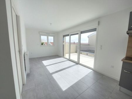 location Appartement T2 DE 42.89m² À LA ROCHELLE - Photo 2