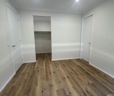 Modern, Brand-New Home in Great Clyde Location - Photo 3