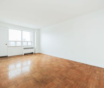 For Lease - 88 Bernard Avenue Unit# 902, Toronto, Ontario - Photo 1