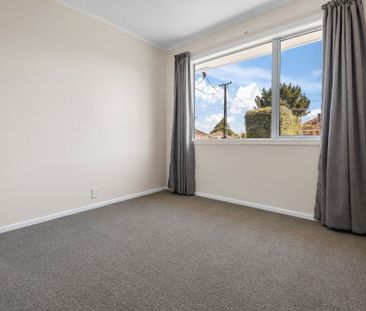 Tidy Family Home - Photo 6