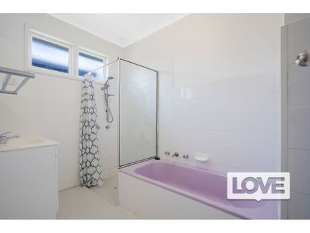 10 Maple St, Cardiff, NSW, 2285 - Photo 5