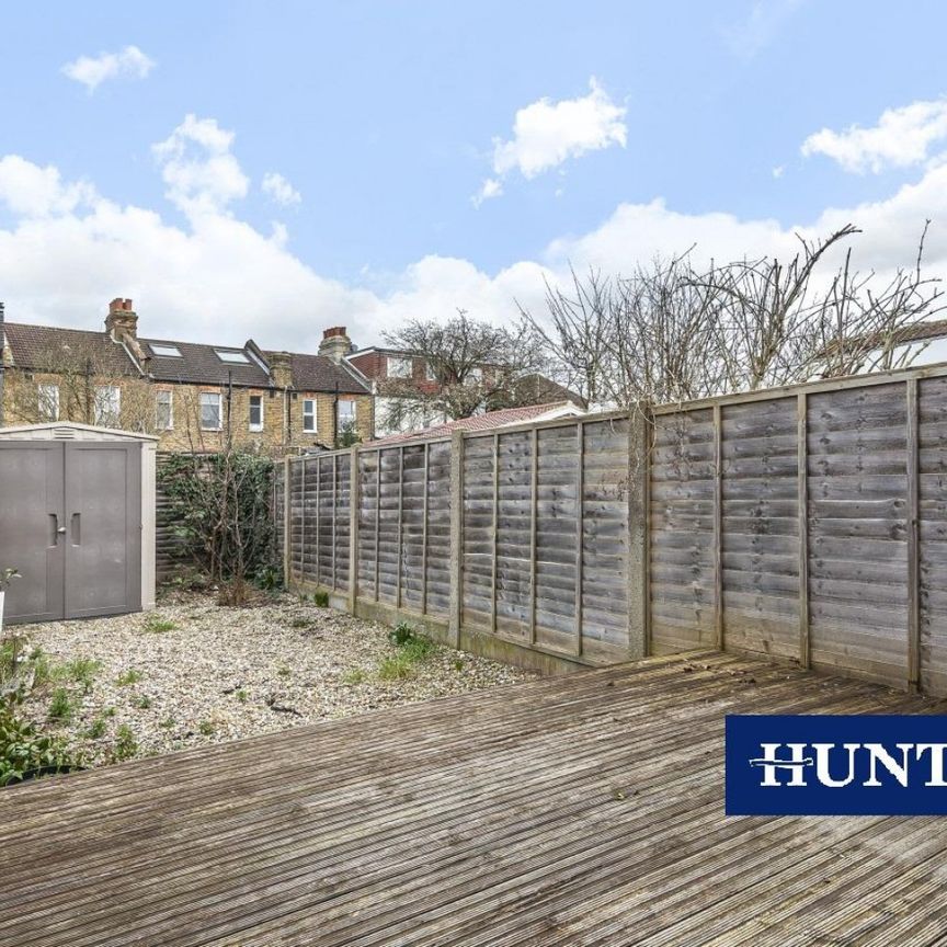 Grand Drive, Raynes Park, SW20 0JT - Photo 1