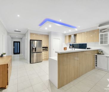 Feature-Rich Modern Residence with Solar, Smart Garage, and Designe... - Photo 4