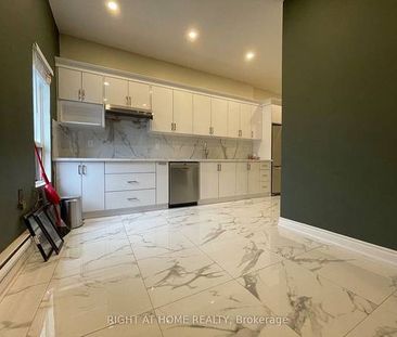 MUST SEE RENOVATED APARTMENT 2ND FLOOR 2 BEDS KENSIGHTON - Photo 1