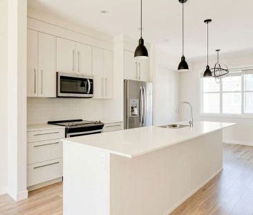 Modern 3 Bedroom Townhome in Cornerstone — 3 Bedrooms Townhouse - Photo 1