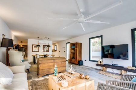 3 Bedrooms - Photo 2