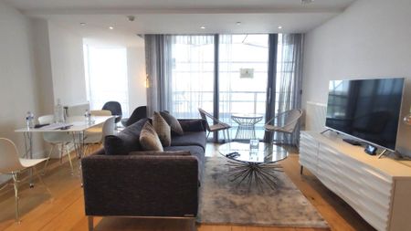 2 bed flat to rent - Photo 2