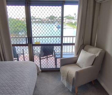 North Facing Waterfront Townhouse, walk to Pac-Fair - Photo 5
