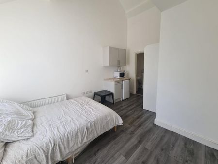 Studio to rent - Photo 5