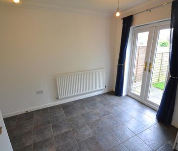 3 bedroom terraced house to rent - Photo 2