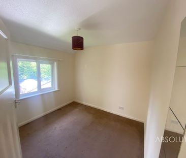 3 bed semi-detached house to rent in Dorchester Grove, Torquay, TQ2 - Photo 2