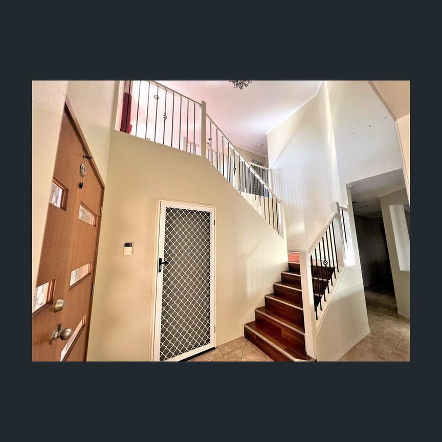 78 Larapinta Circuit, Parkinson, Qld 4115 - Photo 1