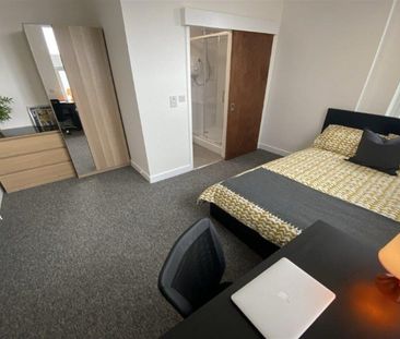 Rooms at City Road, Beeston, NG9 2LQ - Photo 5