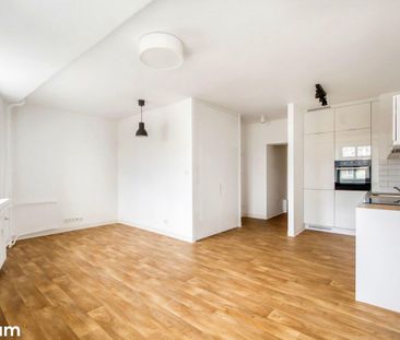 Targowa, duża kawalerka w odnowionej kamienicy - Photo 1