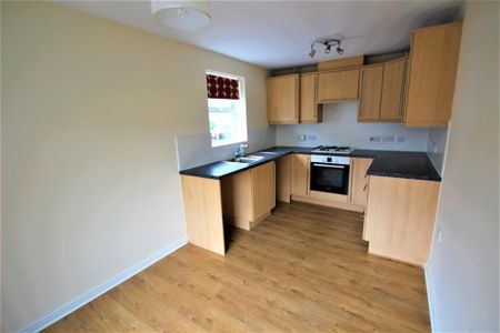 3 bedroom detached house to rent - Photo 3