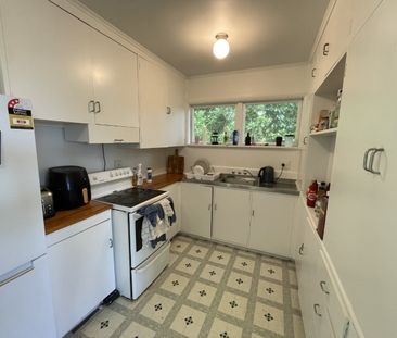 3 Bedrooms in Melrose - Photo 4