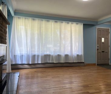 For Lease - 288 Scott Street Unit# Main Floor, St. Catharines, Ontario - Photo 1