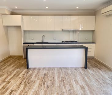 2/18 Lorne Parade, Mont Albert VIC 3127 - Townhouse For Rent | Domain - Photo 2