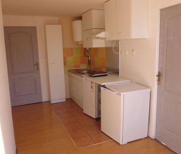 Location appartement t2 3 pièces 40 m² à Villefranche-de-Rouergue (... - Photo 3