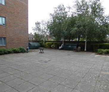 1 bedroom flat to rent - Photo 6