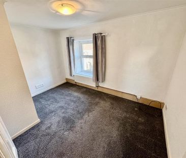 2 bedroom end of terrace house to rent - Photo 6