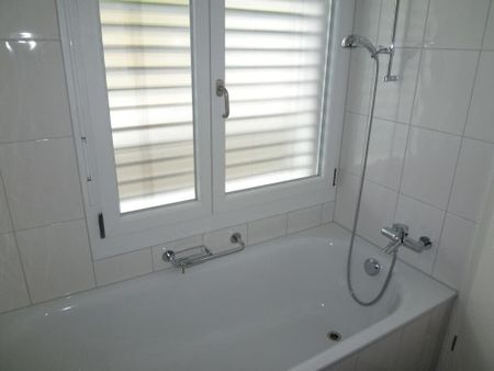 Topmoderne 3.5-Zimmer-Attika-Wohnung in Boll - Photo 4