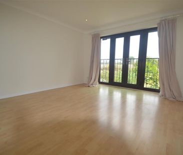 4 bedroom semi-detached house to rent - Photo 4