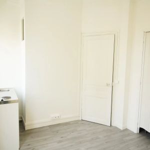 Location Appartement 1 pièce 16m² NICE 06000 - Photo 2