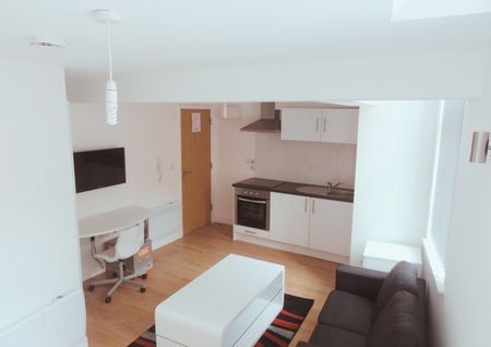 Studio Flat, East Bond Street, LE1 - Photo 2