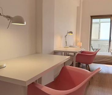 Avenida 25 de Abril de 1974, Almada, Setúbal Municipality 2800 - Photo 5