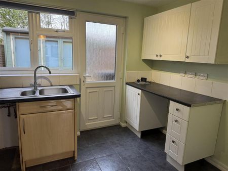 2 bedroom detached house to rent - Photo 2