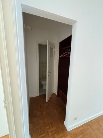 Lumineux appartement 2ch + garage à 1180 Uccle  Loyer: 1 280 € - Foto 3