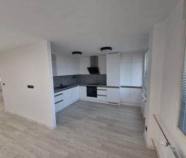 Pronájem bytu 3+kk • 70 m² bez realitkyZárybská, Praha - Prosek - Fotografie 1
