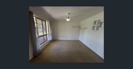 Lots of Living Space! - Photo 3