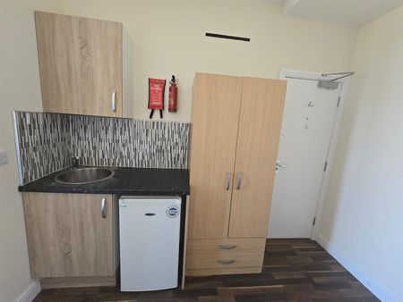 Clarence Road, Croydon CR0, London - Photo 2