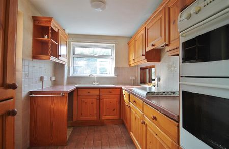 2 bedroom end of terrace house to rent - Photo 5