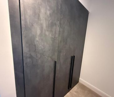 1 bedroom in a flat share to rent - Photo 3